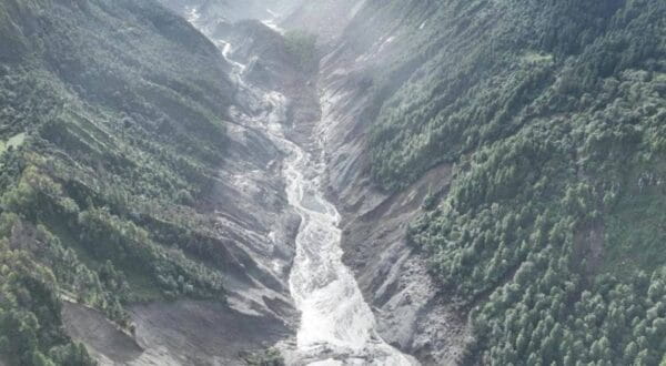 हिमाली क्षेत्रमा बढ्दो हिम–चट्टान पहिरोको जोखिम, परम्परागत पूर्वसूचना प्रणाली अपर्याप्त हुने विज्ञको चेतावनी