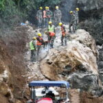 शीतल बजारमा पृथ्वी राजमार्ग खोल्न नेपाली सेनाको ब्लास्टिङ, नयाँ सडक संरचना बनाइँदै