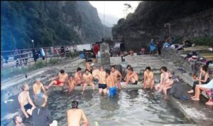 थकान मेटिने म्याग्दीको भुरुङ्ग–तातोपानी image
