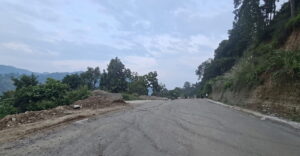 पृथ्वी राजमार्गको गलौँदी सडक खुल्यो, दुवैतर्फ गाडी सञ्चालन image